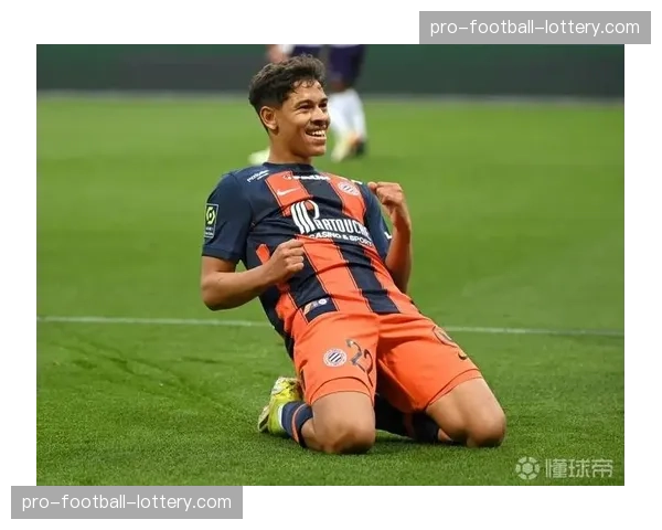 摩纳哥体育总监接受采访，谈及球队夏窗引援策略与青训规划