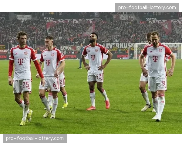 专家观察：美因茨采用“阶段性盯人”策略，成为限制拜仁边路进攻的关键