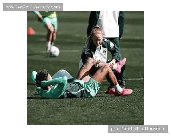 云达不莱梅3-1击败汉堡，脱离降级区危险